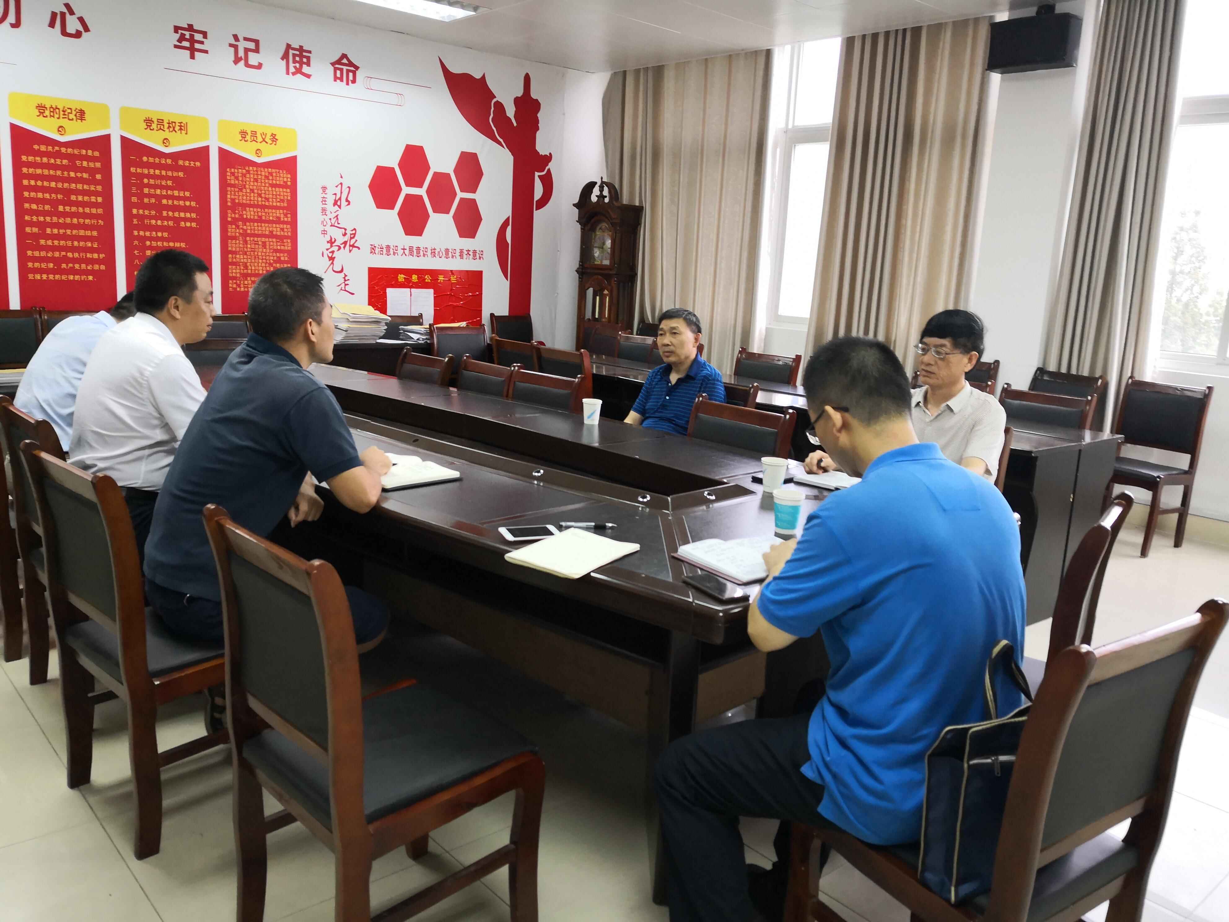 副董事长王文臣到yl23455永利集团检查新学期教学工作.jpg